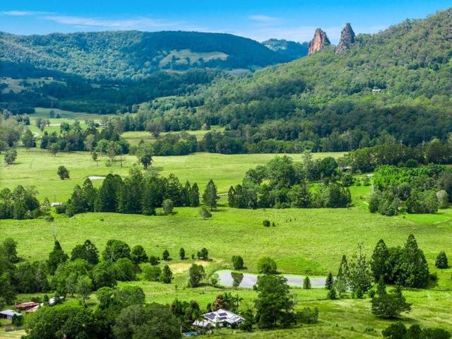 'MOSSMEAD' Iconic Views!