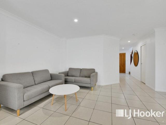 Motivated Owner Great Opportunity in Rivercove!