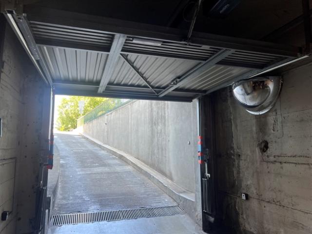 Motorrad Stellplatz zu vermieten in Ecublens
