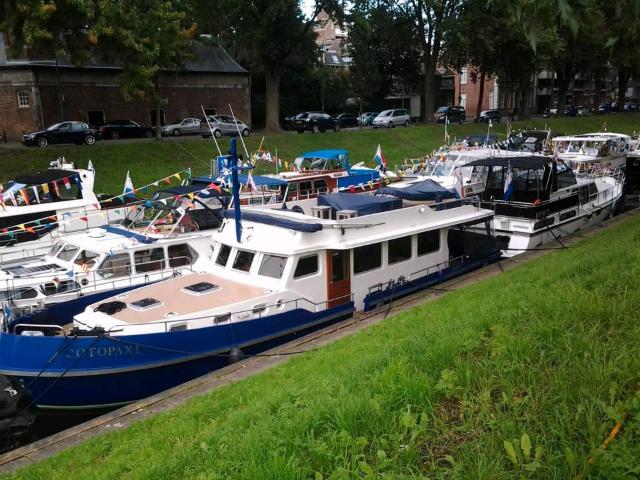 Motoryacht Fahrtenyacht