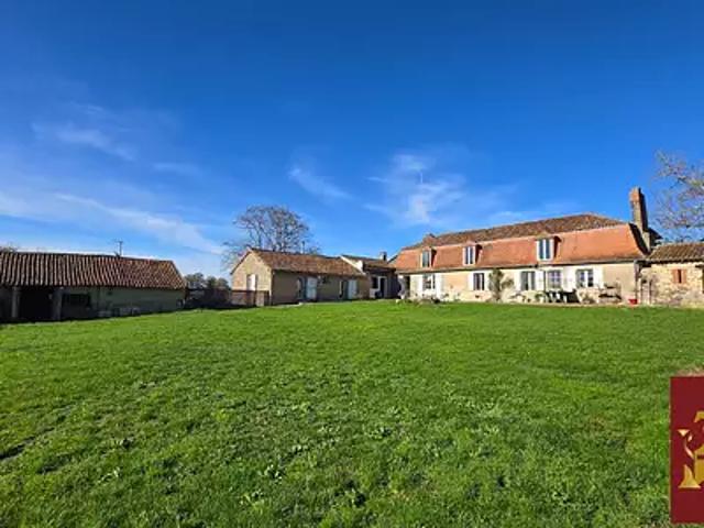 Mouterre sur Blourde 86430 Achat / Vente maison 7 pièces t7 au dernier étage