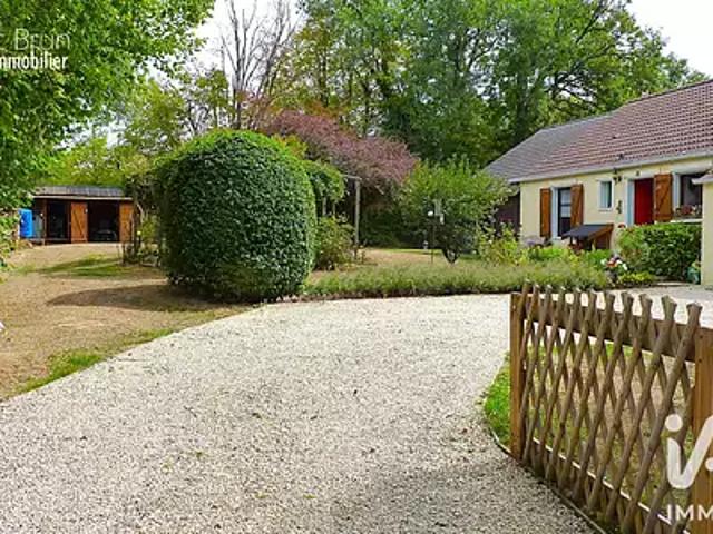 Moutiers en Puisaye 89520 Achat / Vente maison 7 pièces t7 terrasse parking