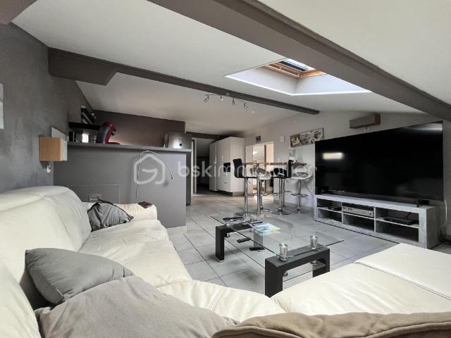 MOUXY – MAISON INDIVIDUELLE AVEC FORT POTENTIEL – TERRAIN DE 1 178 m² – 450 000 €