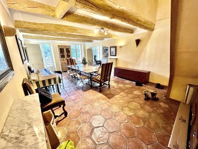Mouans Sartoux Maison 8 pièces 238m² avec jardin et piscine