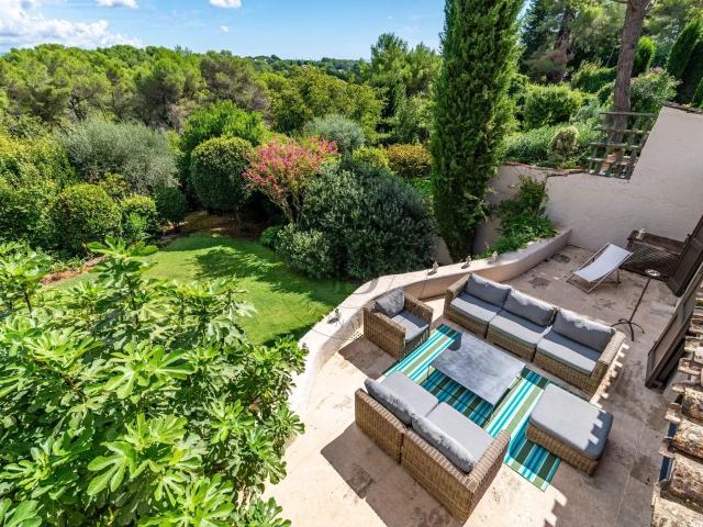 Proche Mougins Domaine De Castellaras Au Calme 121m² Mouans Sartoux