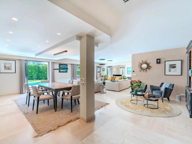 Mougins Au calme absolu, villa de plain pied 5 chambras