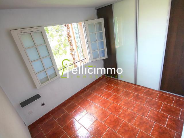 MOUGINS LE HAUT / LOCATION VIDE