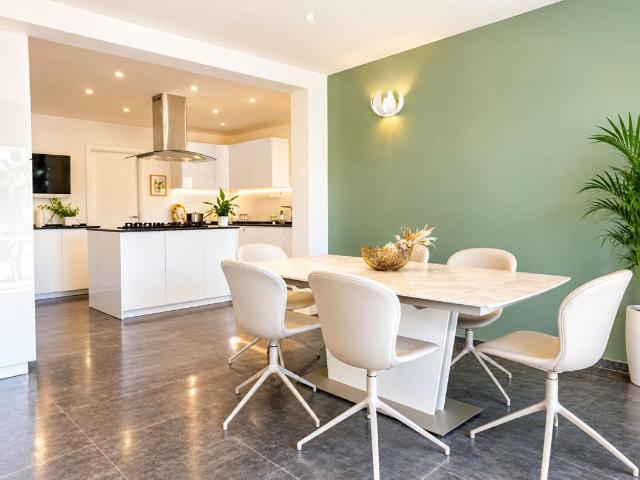 MOUGINS, très belle villa meublée à l'année