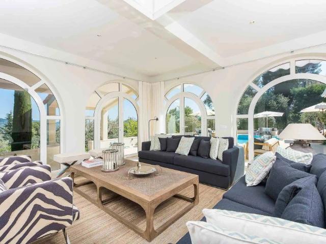 Mougins Villa rénovée dans domaine privé