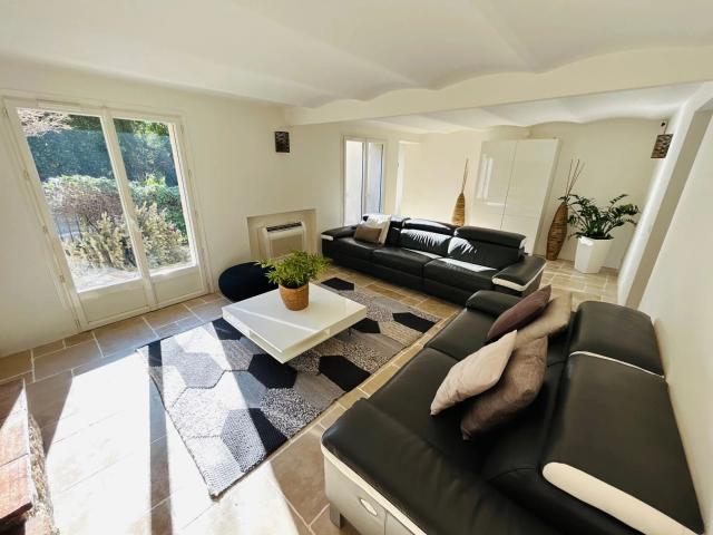 MOUGINS belle villa 5P avec piscine et garage 170m² Mougins