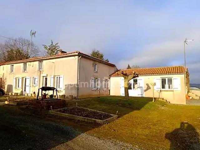 Mouilleron Saint Germain 85390 Achat / Vente maison 8 pièces t8 jardin terrasse