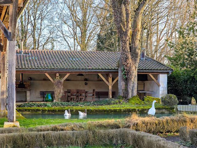 Maison avec jardin et terrasse