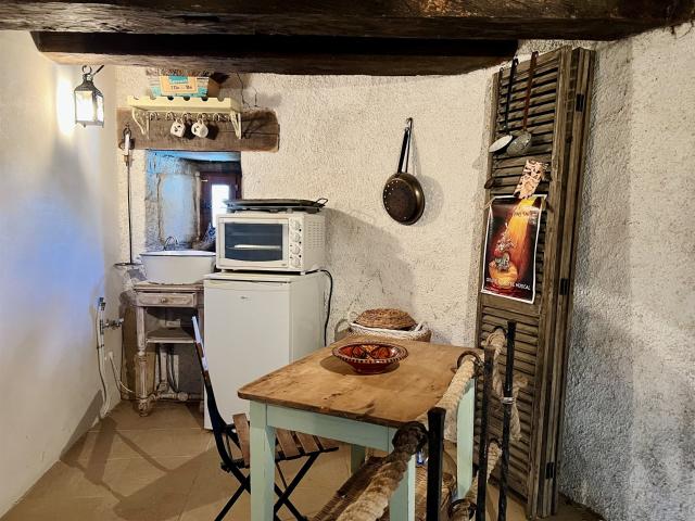 Moulin à vent du XVIIIe siècle et maison 90m² Sainte Croix