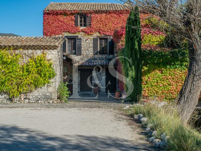Moulin du XVIIe siècle sur un domaine de 7 hectares