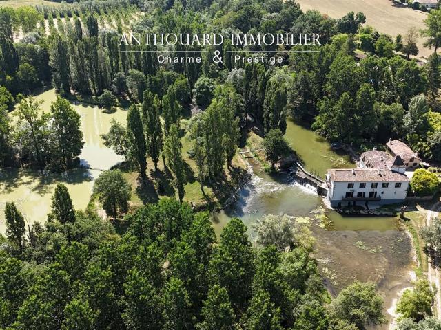 Moulin et son gîte, bucolique 453m² Eymet