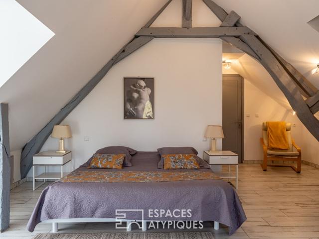 Moulin médiéval dans un cadre enchanteur 353m² Mézières sur Ponthouin