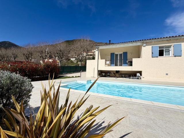 MOULINET BELLE MAISON RENOVEE AVEC PISCINE ET TERRAIN