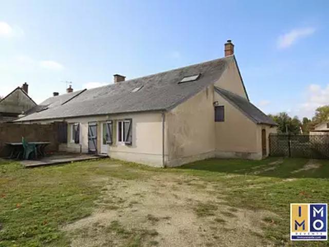 Moulins sur Yèvre 18390 Achat / Vente maison 6 pièces t6 terrasse parking