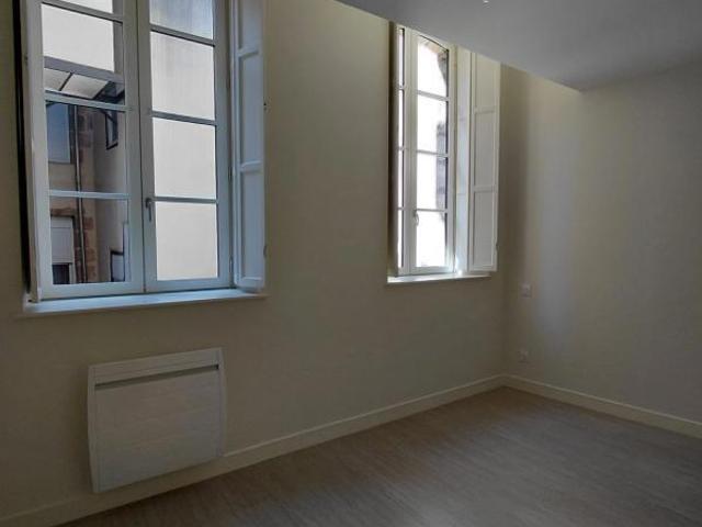 MOULINS 7 RUE DE L'HORLOGE A3020256010002