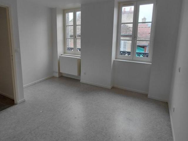 MOULINSRESIDENCE REGNAUDIN A3023182010006