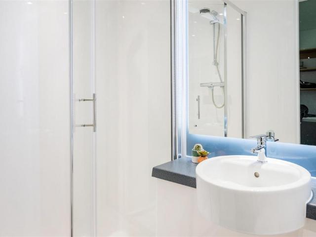 Moulsecoomb Way, Brighton BN2 1 bed in a flat share to rent £932 pcm £215 pw