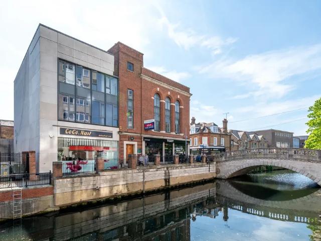 Moulsham Street, Chelmsford CM2, 1 bed flat to rent, £1,325 pcm | PrimeLocation