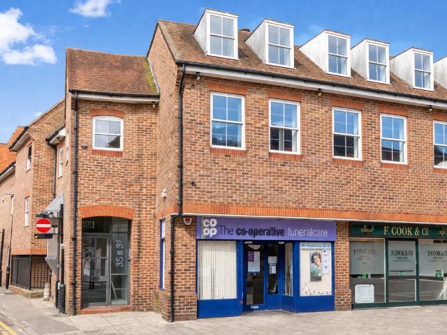Moulsham Street, Chelmsford, Essex CM2, 2 bed flat to rent, £1,575 pcm | PrimeLocation