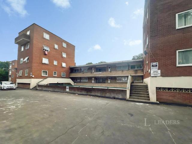 Moulton Rise, Luton, Bedfordshire, LU2 1 bed in a house share to rent £700 pcm £162 pw