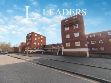 Moulton Rise, Luton, Bedfordshire, LU2 2 bed flat to rent £1,000 pcm £231 pw