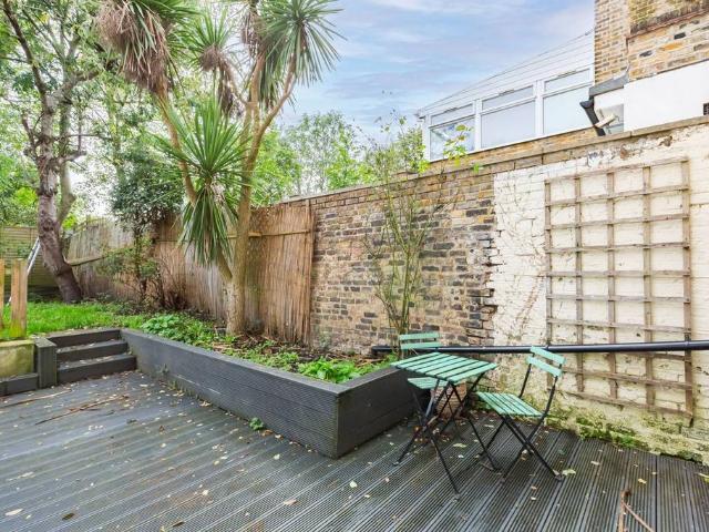 Mount View Road, London, N4 4SP, United Kingdom | 3 bed apartment for rent #139269082 | Rentberry