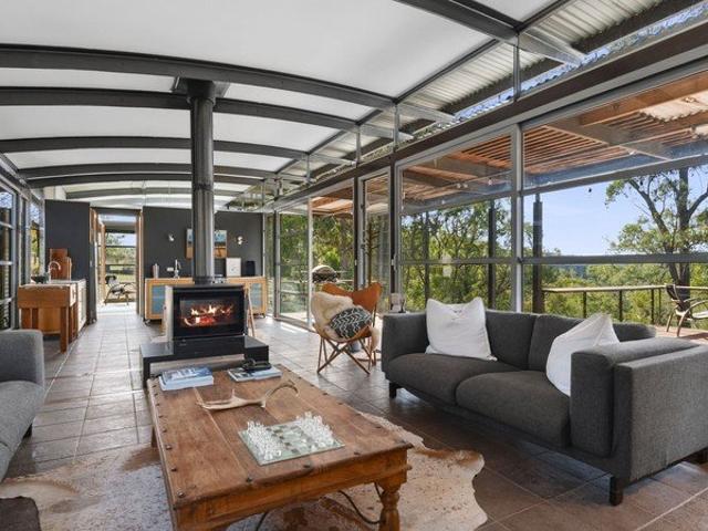 Mount Wareng Estate: Where Architecture Meets the Australian Landscape