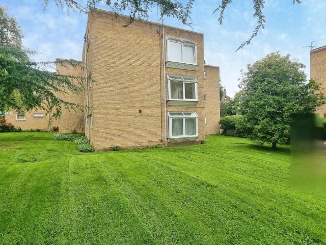 Mount Way, Wirral 2 bed flat to rent £875 pcm £202 pw