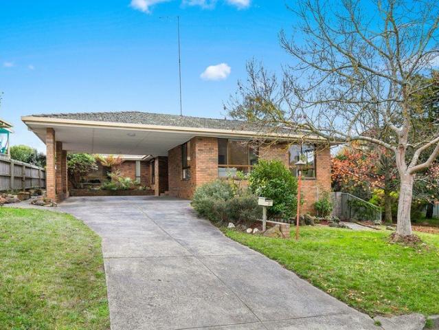 Mount Clear, 4BR, 2BR, 2 Living areas, Large family home, Large enclosed yard