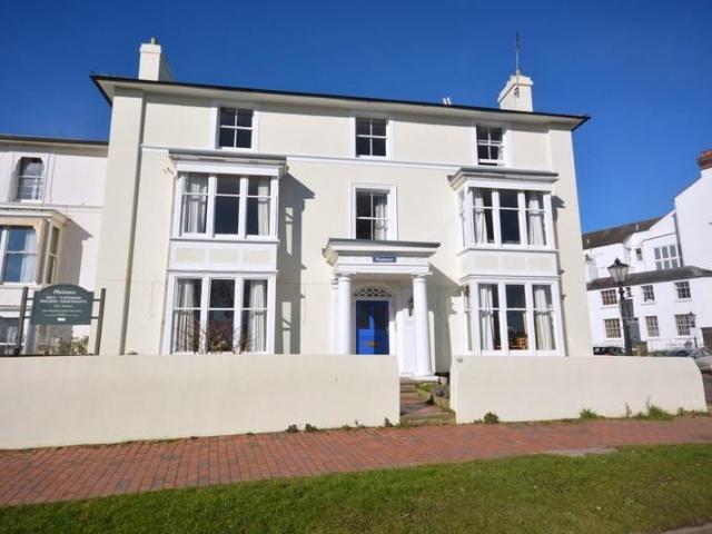 Mount Ephraim, Tunbridge Wells 2 bed flat to rent £1,295 pcm £299 pw