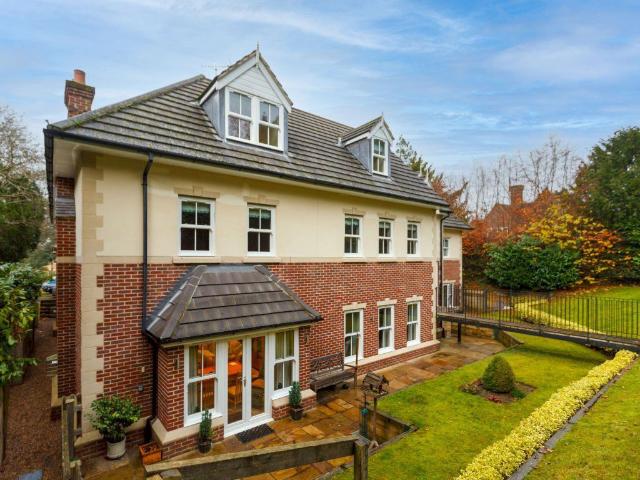 Mount Harry Road, Sevenoaks TN13, 2 bed flat to rent, £2,200 pcm | PrimeLocation