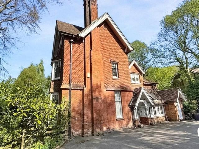 Mount Harry Road, Sevenoaks, Kent, TN13 4 bed flat to rent £2,000 pcm £462 pw