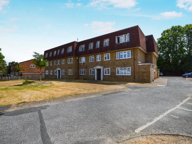Mount Hermon Road, Woking, Surrey GU22, 1 bed flat to rent, £1,200 pcm | PrimeLocation