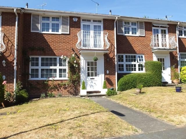 Mount Hermon, Woking GU22, 3 bed terraced house to rent, £2,000 pcm | PrimeLocation