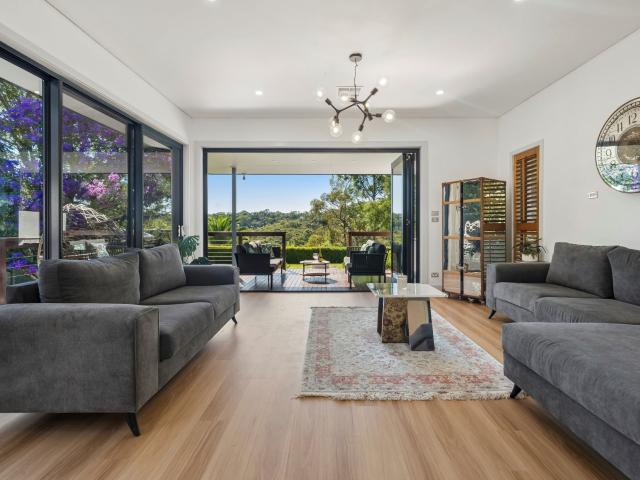 Mount Kuring gai, 32 Crawford Road