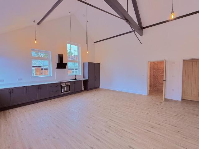 Mount Lane, Newark 2 bed apartment to rent £1,050 pcm £242 pw