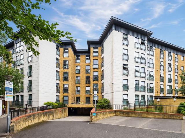 Mount Lane, Bracknell, Berkshire RG12, 1 bed flat to rent, £1,150 pcm | PrimeLocation