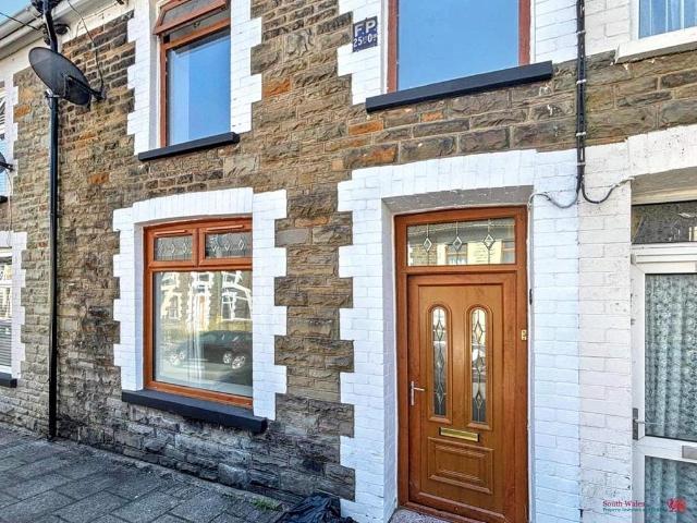 Mount Libanus Street, Treherbert. 3 bed terraced house to rent £900 pcm £208 pw