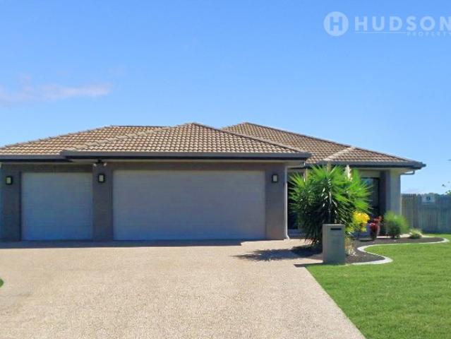 MOUNT LOUISA INVESTMENT DEFENCE HOUSING LEASE. LARGE BLOCK AND TRIPLE GARAGE