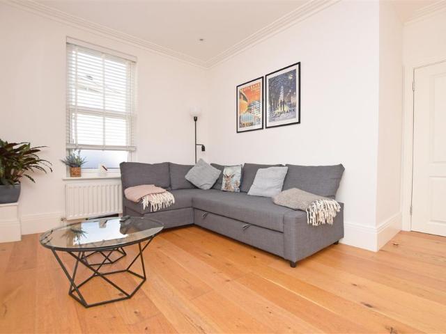 Mount Mews, Hampton, TW12