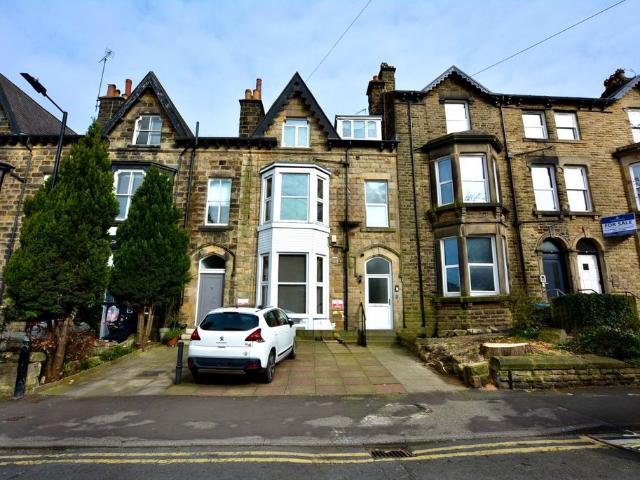 Mount Parade, Harrogate, North. Apartment to rent £650 pcm £150 pw