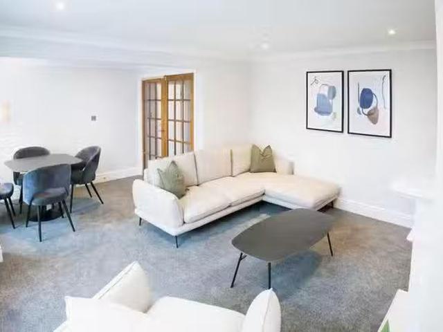 Mount Place