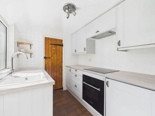 Mount Pleasant, Wokingham, Berkshire RG41, 2 bed terraced house to rent, £1,400 pcm | PrimeLocation