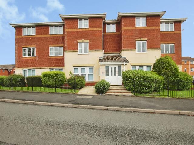 Mount Pleasant Avenue, St Helens WA9, 2 bed flat to rent, £695 pcm | PrimeLocation