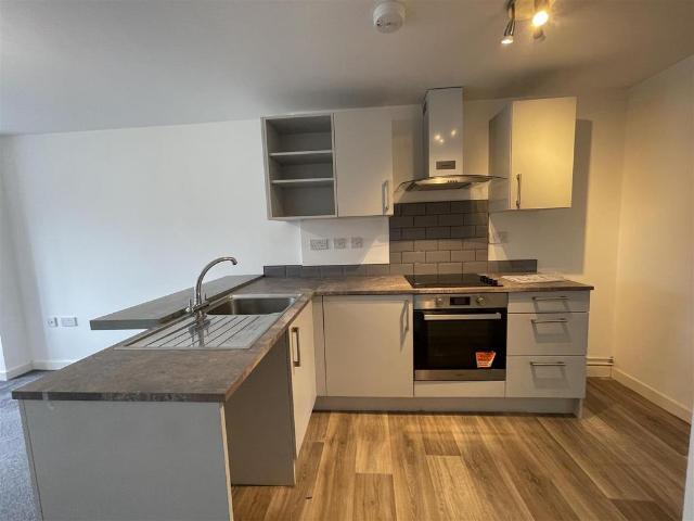 Mount Pleasant, Crewe CW1 1 bed apartment to rent £750 pcm £173 pw