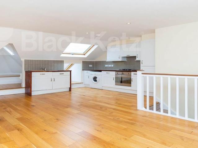 Mount Pleasant Lane, Clapton E5, 1 bed flat to rent, £1,950 pcm | PrimeLocation